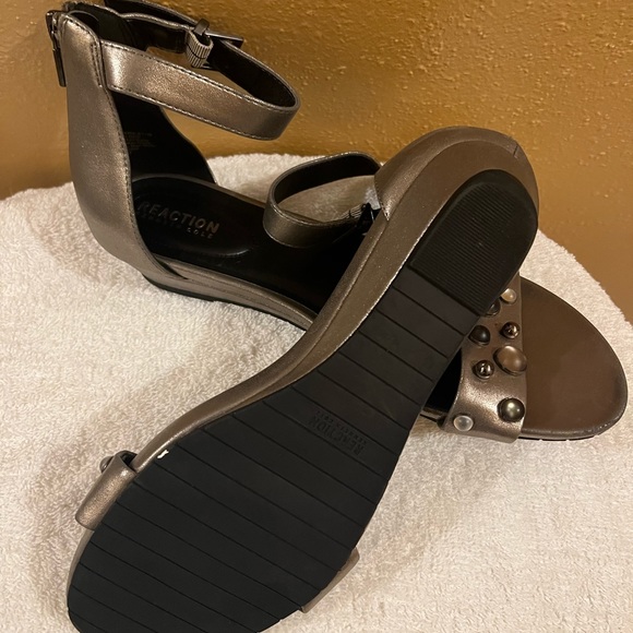 Kenneth Cole Sandals - Picture 5 of 6